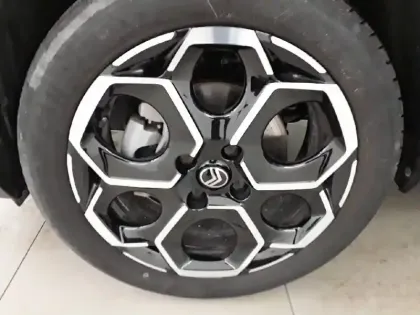 Photo 12 Citroën C3  Turbo 100 ch BVM6