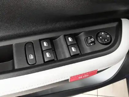 Photo 18 Citroën C3  Turbo 100 ch BVM6