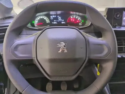 Photo 8 Peugeot 208  PureTech 75 S&S BVM5