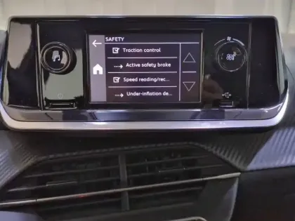 Photo 20 Peugeot 208  PureTech 75 S&S BVM5