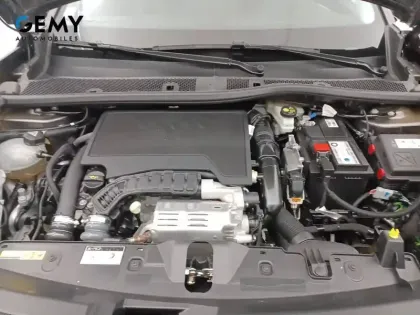 Photo 30 Peugeot 2008  PureTech 130 S&S EAT8