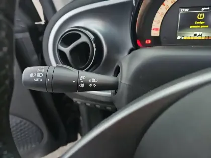 Photo 20 Smart Fortwo  Cabrio 0.9 90 ch S&S BA6