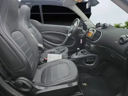 Photo 13 Smart Fortwo  Cabrio 0.9 90 ch S&S BA6