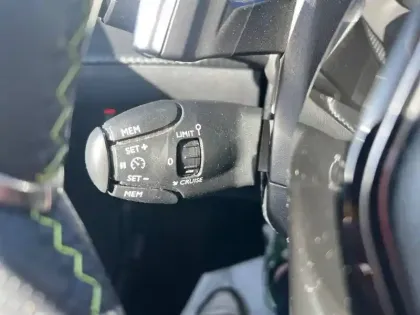 Photo 21 Peugeot 208  PureTech 100 S&S EAT8