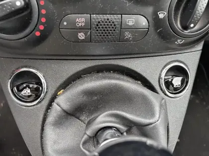 Photo 12 Fiat 500  1.0 70 ch Hybride BSG S/S Dolcevita