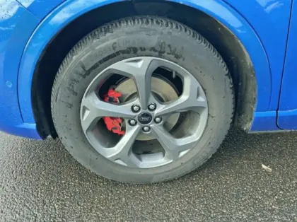 Photo 5 Ford Kuga 2.5 Duratec 180ch Hybrid FlexiFuel ST-Line X Powershift