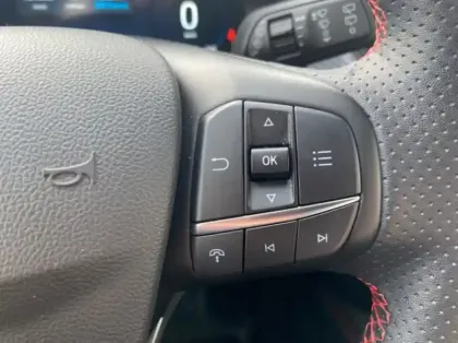 Photo 9 Ford Kuga 2.5 Duratec 180ch Hybrid FlexiFuel ST-Line X Powershift