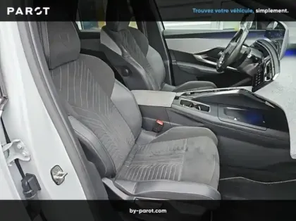 Photo 22 Peugeot 3008 Electrique 210ch Batterie 73 kWh GT