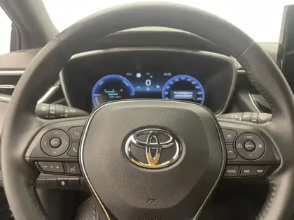 Photo 14 Toyota Corolla Hybride 140h Design