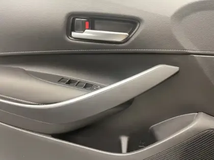 Photo 16 Toyota Corolla Hybride 140h Design