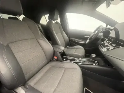 Photo 21 Toyota Corolla Hybride 140h Design