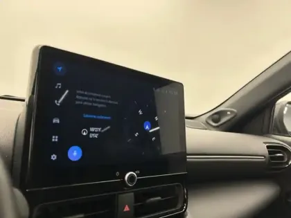 Photo 11 Toyota Yaris Hybride 1.5 HYBRID 130H PREMIERE