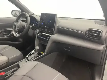 Photo 23 Toyota Yaris Hybride 1.5 HYBRID 130H PREMIERE