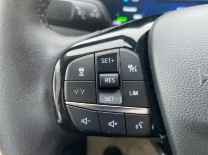 Photo 15 Ford Kuga 2.5 Duratec 180ch Hybrid FlexiFuel Titanium Business Powershift