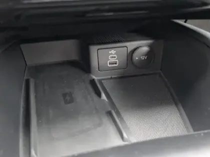 Photo 17 Ford Kuga 2.5 Duratec 180ch Hybrid FlexiFuel Titanium Business Powershift