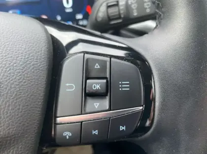 Photo 16 Ford Kuga 2.5 Duratec 180ch Hybrid FlexiFuel Titanium Business Powershift