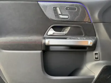 Photo 9 Mercedes GLB 200 d AMG Line