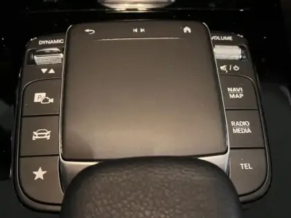 Photo 11 Mercedes Classe A 250 e AMG Line