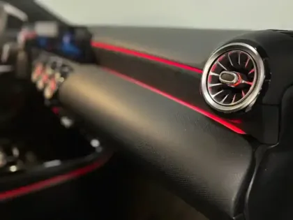 Photo 17 Mercedes Classe A 250 e AMG Line