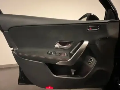 Photo 19 Mercedes Classe A 250 e AMG Line