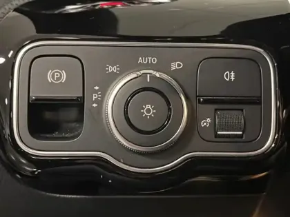 Photo 20 Mercedes Classe A 250 e AMG Line