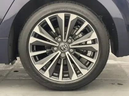 Photo 8 Toyota Corolla Hybride 140h Design PACK CONFORT