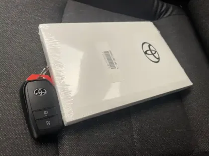 Photo 11 Toyota Corolla Hybride 140h Design PACK CONFORT