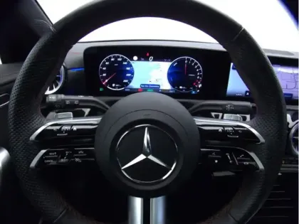 Photo 15 Mercedes CLA 250 e Hybrid EQ AMG Line