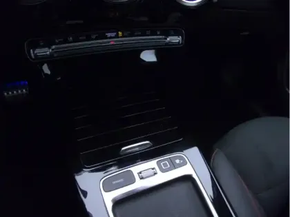 Photo 19 Mercedes CLA 250 e Hybrid EQ AMG Line