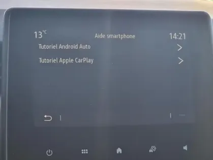 Photo 6 Renault Clio V Limited E-Tech hybride 145