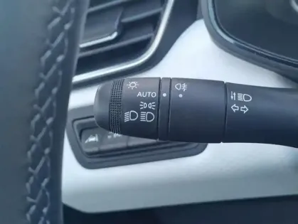 Photo 23 Renault Clio V Limited E-Tech hybride 145