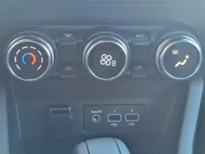 Photo 7 Renault Clio V Limited E-Tech hybride 145