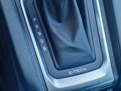 Photo 24 Renault Clio V Limited E-Tech hybride 145