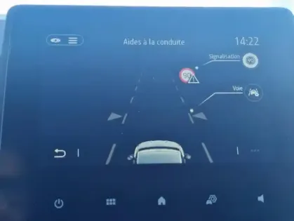 Photo 10 Renault Clio V Limited E-Tech hybride 145