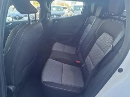 Photo 15 Renault Clio V Limited E-Tech hybride 145