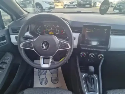 Photo 20 Renault Clio V Limited E-Tech hybride 145