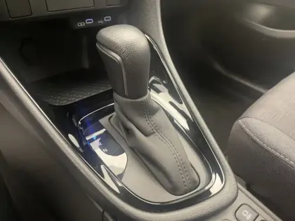 Photo 14 Toyota Yaris Hybride 116h Design