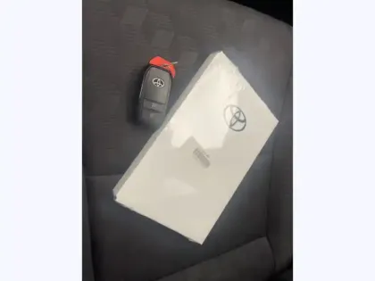 Photo 12 Toyota Yaris Hybride 116h Design