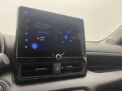 Photo 11 Toyota Yaris Hybride 116h Design