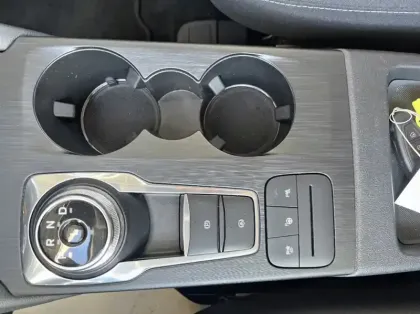 Photo 7 Ford Kuga 2.5 Duratec 190ch FHEV E85 Titanium BVA