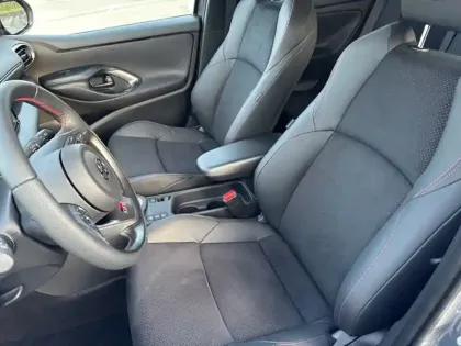 Photo 13 Toyota Yaris Hybride 130h GR SPORT HATCHBACK 5P