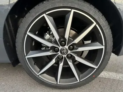 Photo 8 Toyota Yaris Hybride 130h GR SPORT HATCHBACK 5P