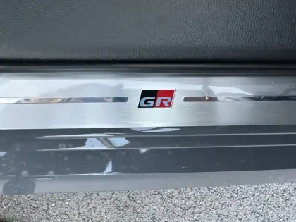 Photo 25 Toyota Yaris Hybride 130h GR SPORT HATCHBACK 5P