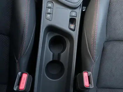 Photo 23 Toyota Yaris Hybride 130h GR SPORT HATCHBACK 5P