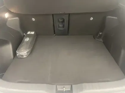 Photo 26 Toyota Yaris Hybride 1.5 130H DESIGN PACK CARGO