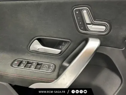 Photo 15 Mercedes Classe A 200 d AMG Line