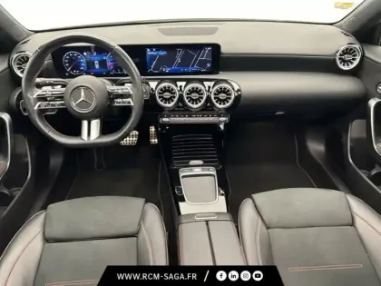 Photo 11 Mercedes Classe A 200 d AMG Line