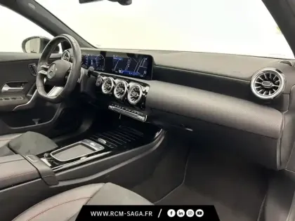 Photo 6 Mercedes Classe A 200 d AMG Line