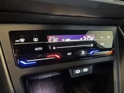 Photo 8 Volkswagen Taigo  1.5 TSI 150ch R-Line DSG7