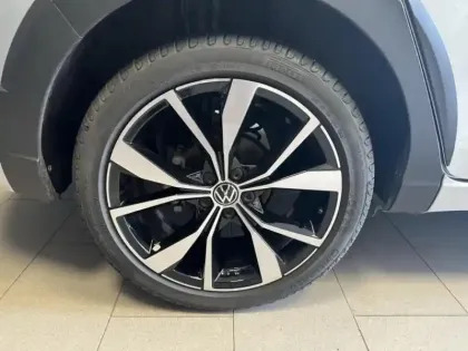 Photo 5 Volkswagen Taigo  1.5 TSI 150ch R-Line DSG7